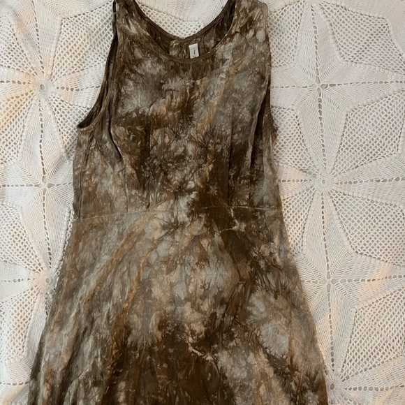 Raquel Allegra Tie-Dye Tan Midi Dress - Picture 7 of 10